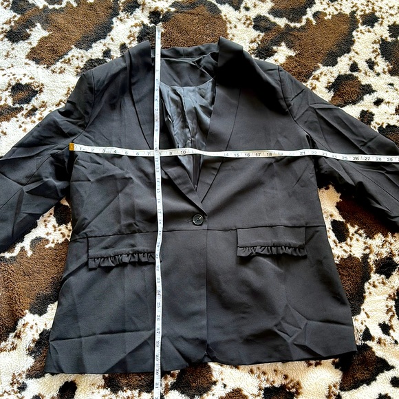 Black Blazer Ruffle Detail - Picture 2 of 8